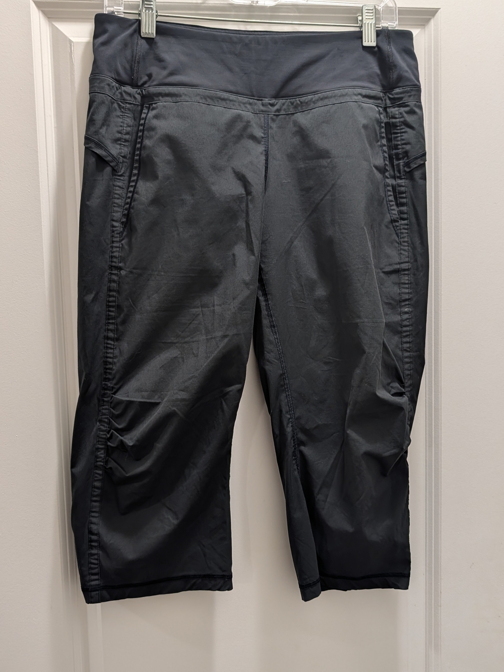 Vintage Lululemon Low Rise Black Bermuda Crop Pants Women’s Small Y2K